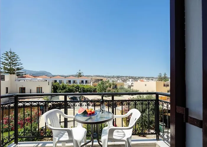 Old Town Studio With Balcony, Marylee\'S Studios #2